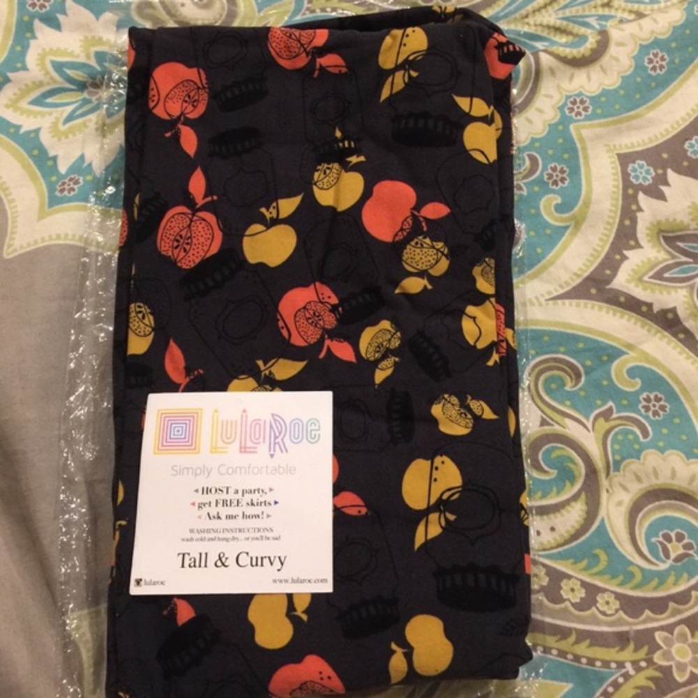 Lularoe Apples & Mason Jar Leggings TC